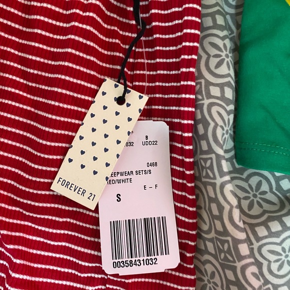 Shorts - Picture 3 of 3